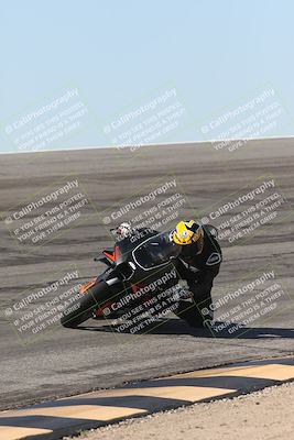 media/Oct-13-2025-Moto Forza (Mon) [[a66d839500]]/2-A Group/Session 2 (Bowl)/